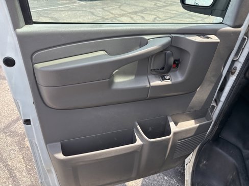 Used 2013 GMC Savana 3500 image 14