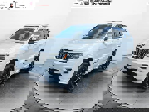 Used 2022 Jeep Grand Cherokee Laredo X image 3