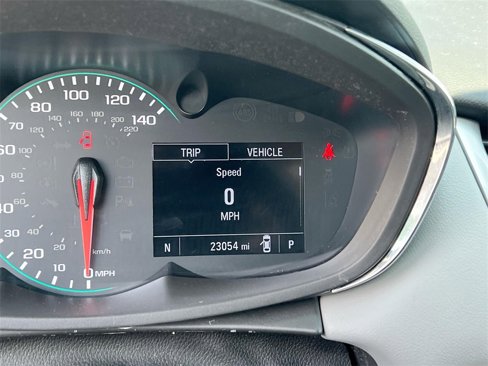 Certified 2022 Chevrolet Trax LT w/ LT Convenience Package image 13
