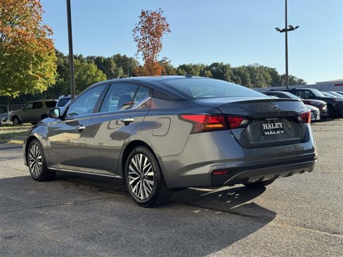 Used 2024 Nissan Altima 2.5 SV image 23