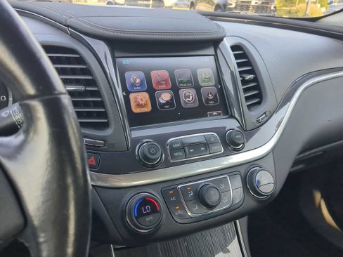Used 2017 Chevrolet Impala LT image 26