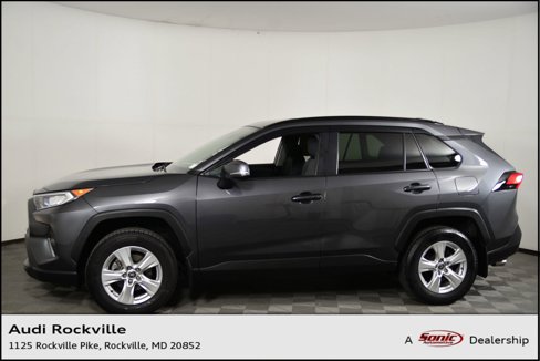 Used 2021 Toyota RAV4 XLE image 1