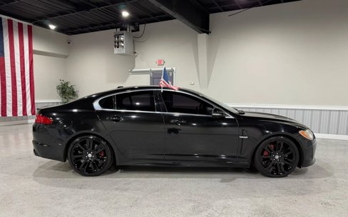 Used 2011 Jaguar XF R image 4