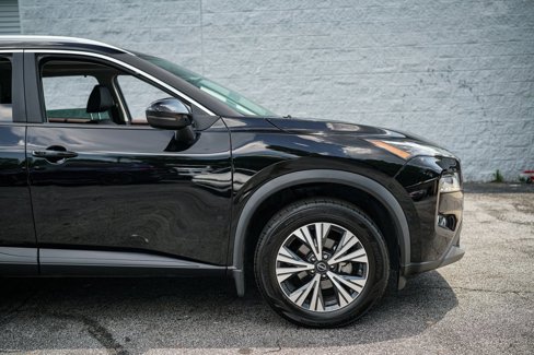 Used 2023 Nissan Rogue SV image 16