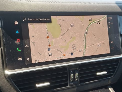 Certified 2023 Porsche Cayenne Platinum Edition image 18