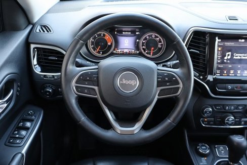 Used 2019 Jeep Cherokee Limited image 17