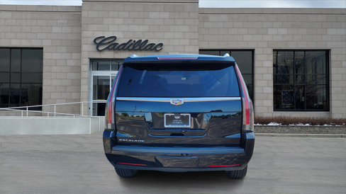 Used 2017 Cadillac Escalade Luxury image 7