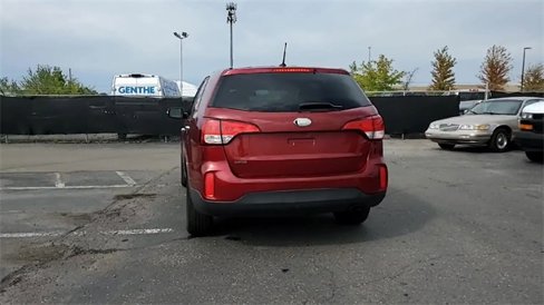 Used 2015 Kia Sorento LX image 7