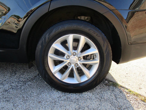 Used 2017 Kia Sorento AWD image 7