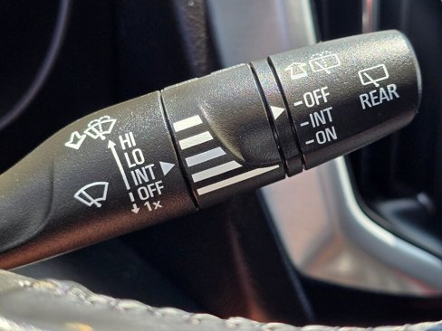 Used 2021 GMC Terrain SLT image 33