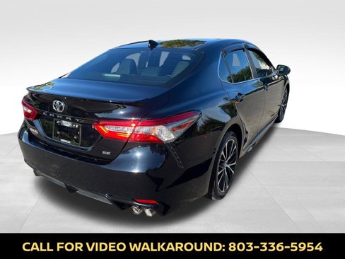 Used 2019 Toyota Camry L image 10