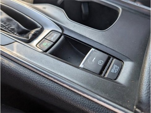 Used 2020 Honda Accord Sport image 23