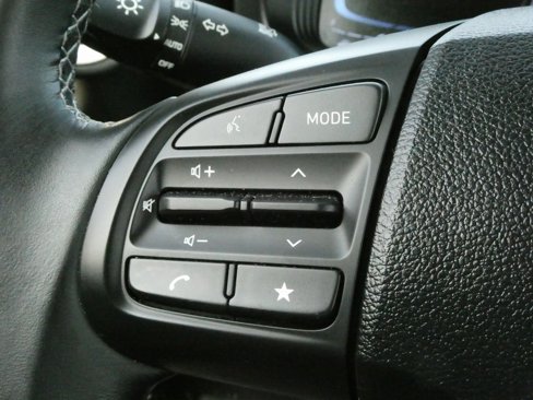 Used 2024 Hyundai Venue SEL image 11