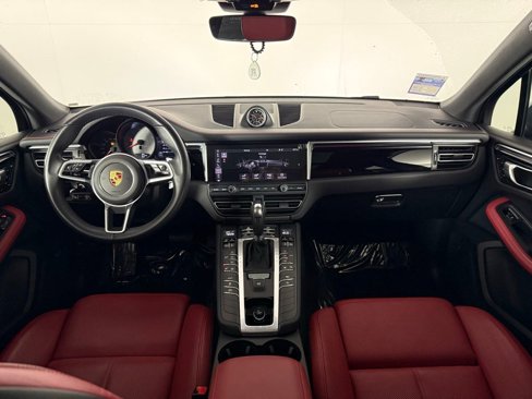 Certified 2021 Porsche Macan S image 22