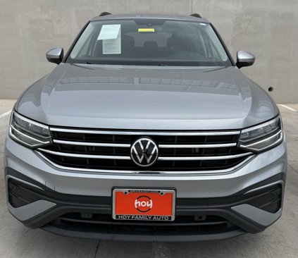 Used 2023 Volkswagen Tiguan S image 3