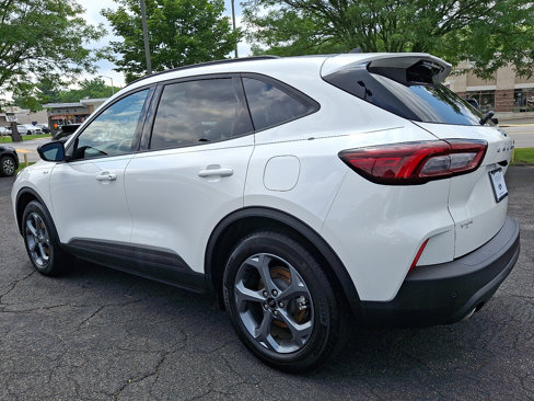 Used 2025 Ford Escape ST-Line w/ Tech Pack #1 image 4