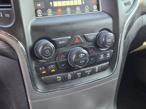 Certified 2021 Jeep Grand Cherokee Laredo image 25
