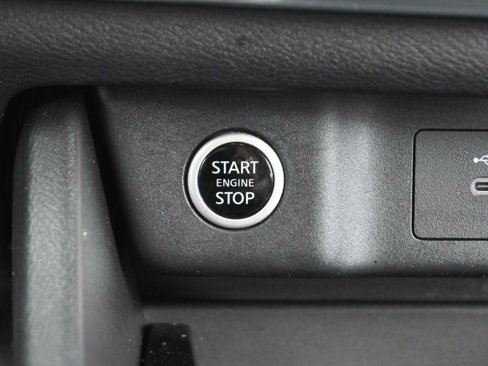 Used 2022 Nissan Rogue SV image 11