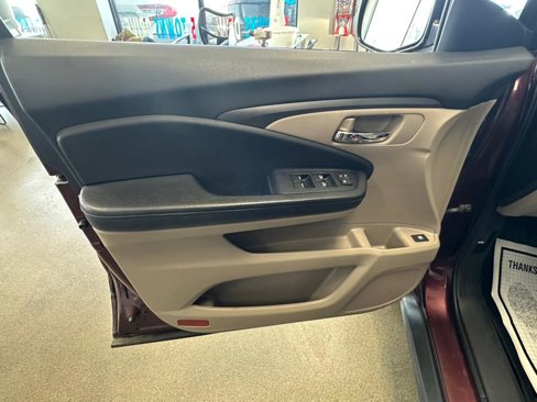 Used 2019 Honda Pilot LX image 14