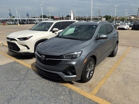 Used 2020 Buick Encore GX Preferred w/ Sport Touring Package image 3