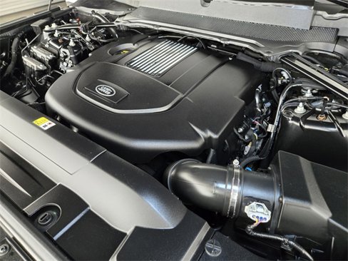 Used 2018 Land Rover Range Rover HSE image 19