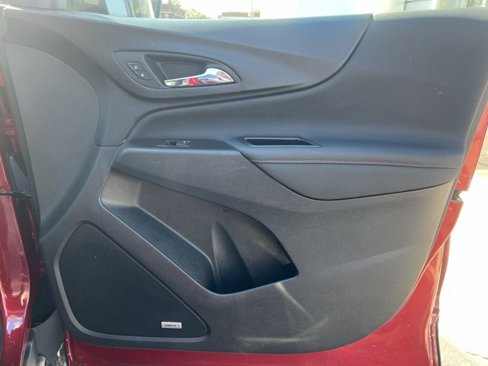 Used 2023 Chevrolet Equinox RS w/ RS Leather Package image 16