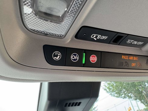 Used 2022 GMC Terrain SLT image 30