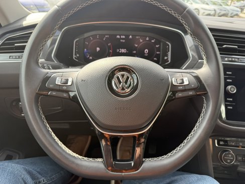 Used 2021 Volkswagen Tiguan SEL image 13
