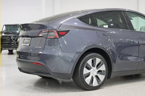 Used 2023 Tesla Model Y Long Range image 10