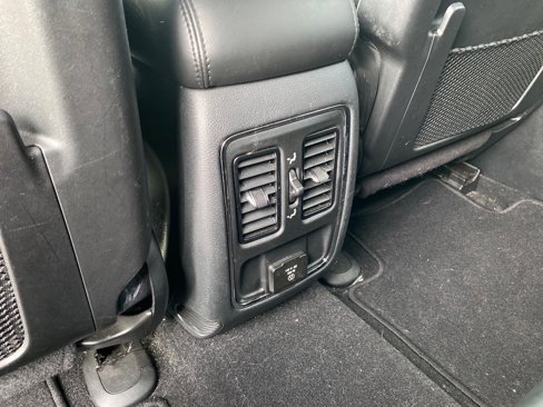 Used 2020 Jeep Grand Cherokee Altitude image 18
