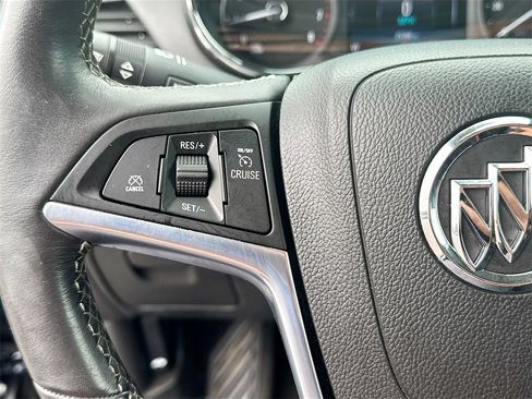 Used 2022 Buick Encore Preferred w/ Safety Package image 8