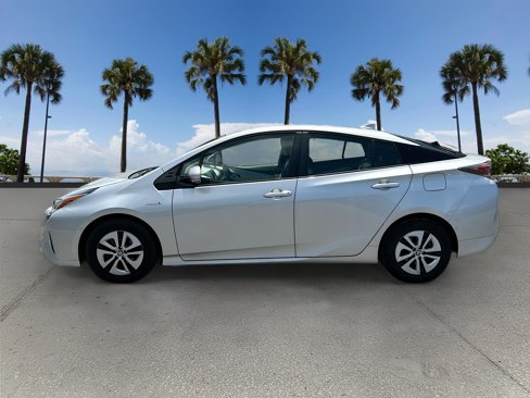 Used 2018 Toyota Prius Four image 8