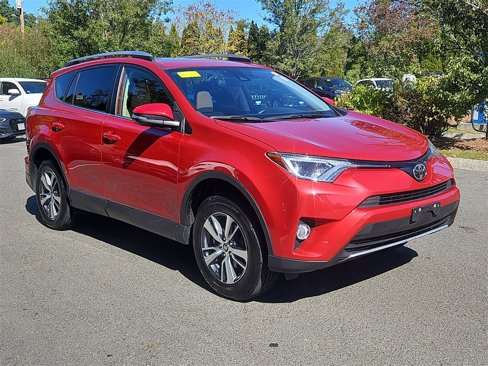 Used 2017 Toyota RAV4 XLE image 3