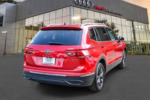 Used 2022 Volkswagen Tiguan SE image 4