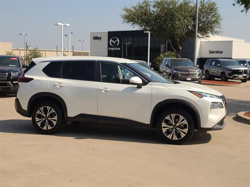 Used 2023 Nissan Rogue SV image 4