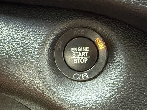 Used 2019 Jeep Cherokee Limited image 33