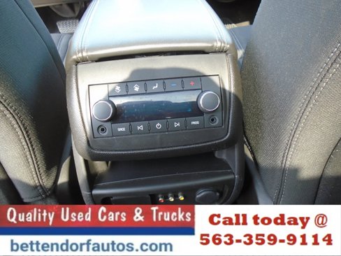 Used 2017 Chevrolet Traverse LT w/ Traveler's Package image 12