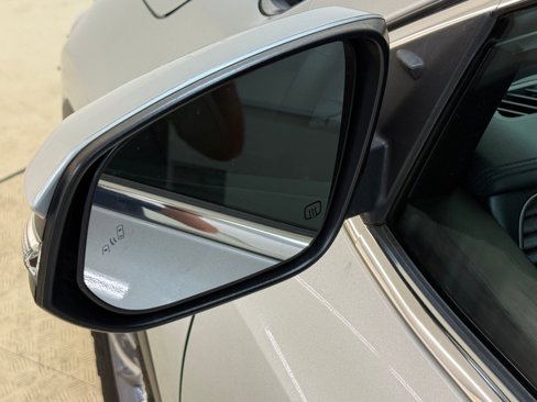 Used 2018 Toyota Highlander XLE image 26