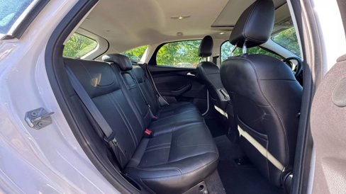 Used 2012 Ford Focus Titanium image 24