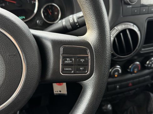 Used 2013 Jeep Wrangler Unlimited Sport image 23
