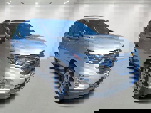 Used 2018 Chevrolet Equinox LS image 2