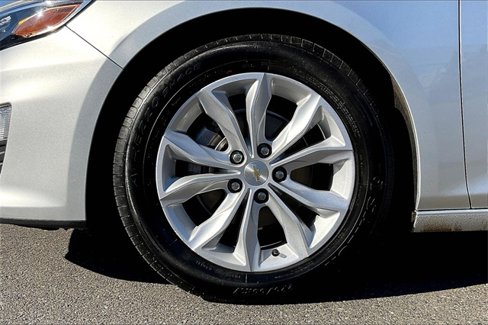 Used 2022 Chevrolet Malibu LT image 9