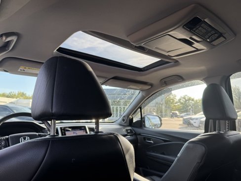 Used 2018 Honda Pilot Elite image 24