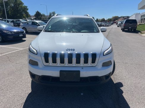 Used 2018 Jeep Cherokee Latitude Plus w/ Cold Weather Group image 17