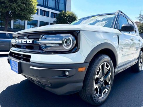 Used 2022 Ford Bronco Sport Outer Banks w/ Tech Package image 9