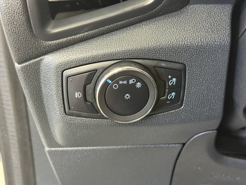 Certified 2018 Ford EcoSport SE image 24
