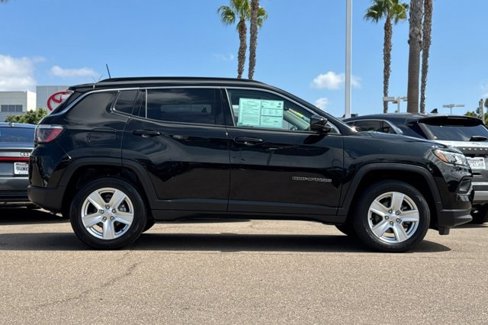 Used 2022 Jeep Compass Latitude w/ Convenience Group image 4