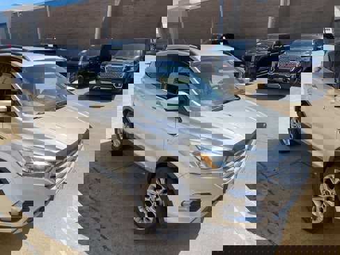 Used 2018 Ford Escape SE w/ SE Sync 3 Package image 5