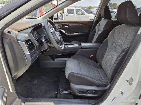 Used 2021 Nissan Rogue SV image 12