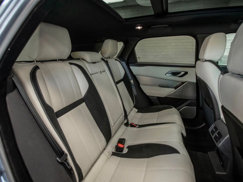 Used 2020 Land Rover Range Rover Velar R-Dynamic S image 29